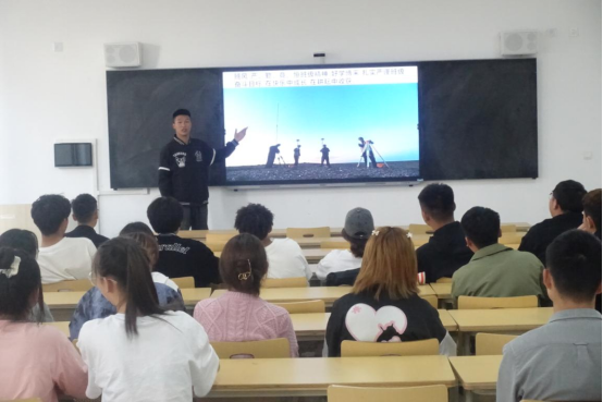 谈球吧体育官网