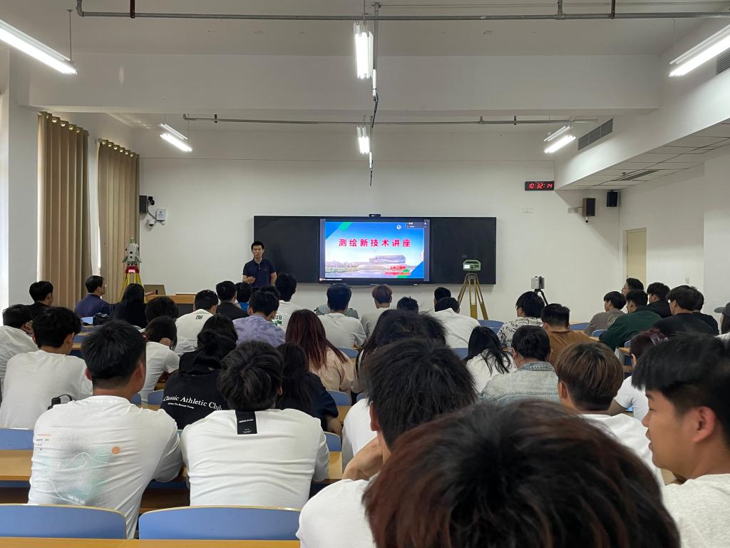 谈球吧体育官网