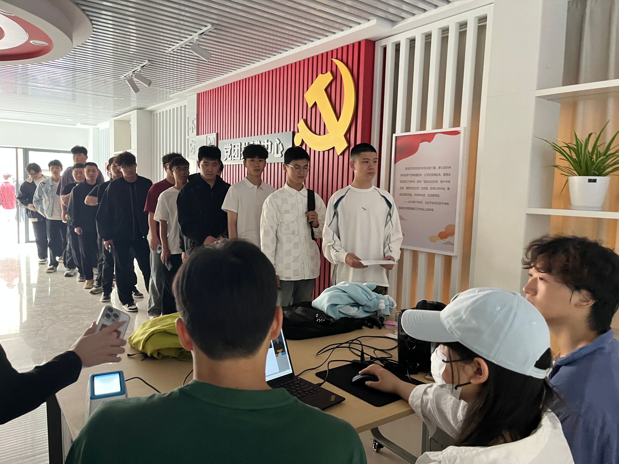 谈球吧体育官网
