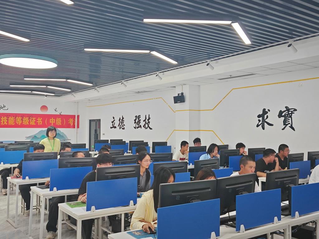 谈球吧体育官网