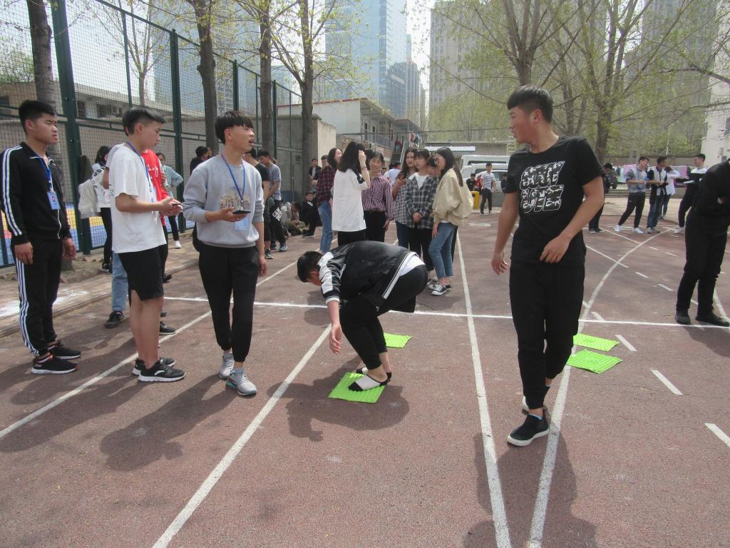 谈球吧体育官网