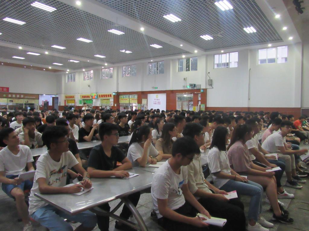 谈球吧体育官网