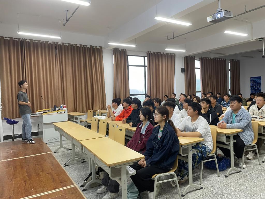 谈球吧体育官网