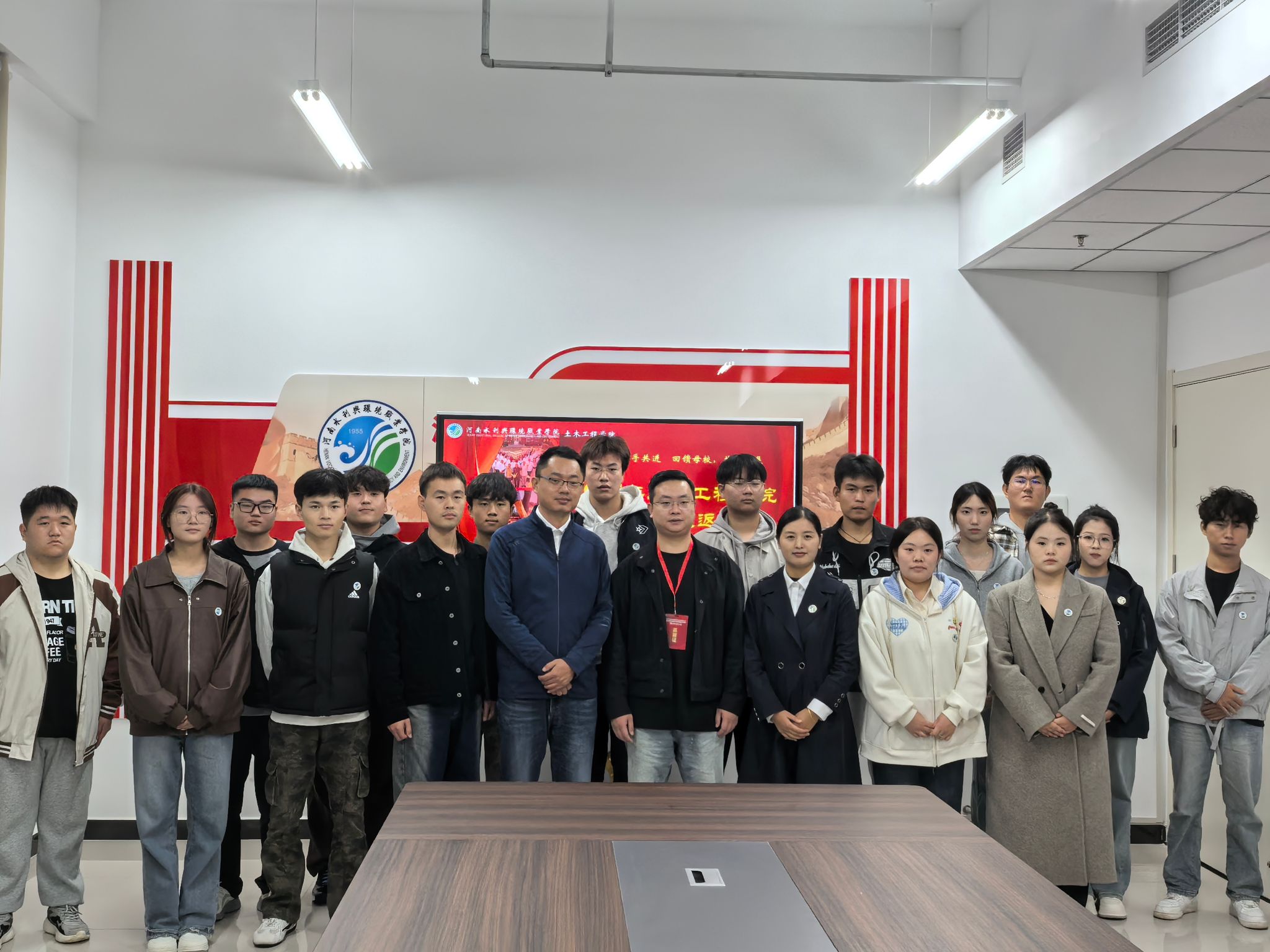 谈球吧体育官网