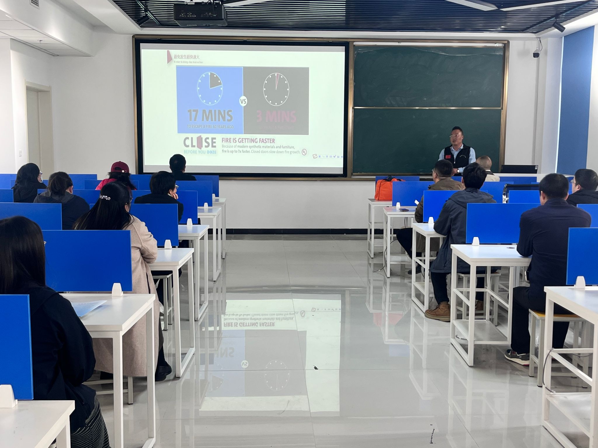 谈球吧体育官网