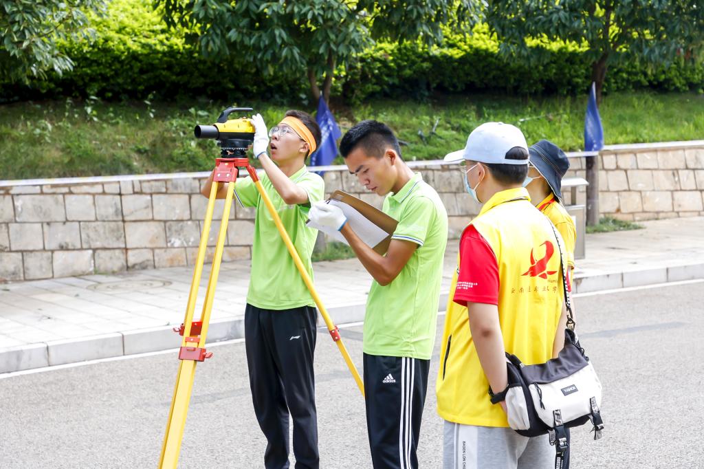 谈球吧体育官网