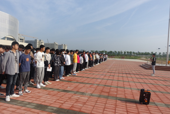 谈球吧体育官网