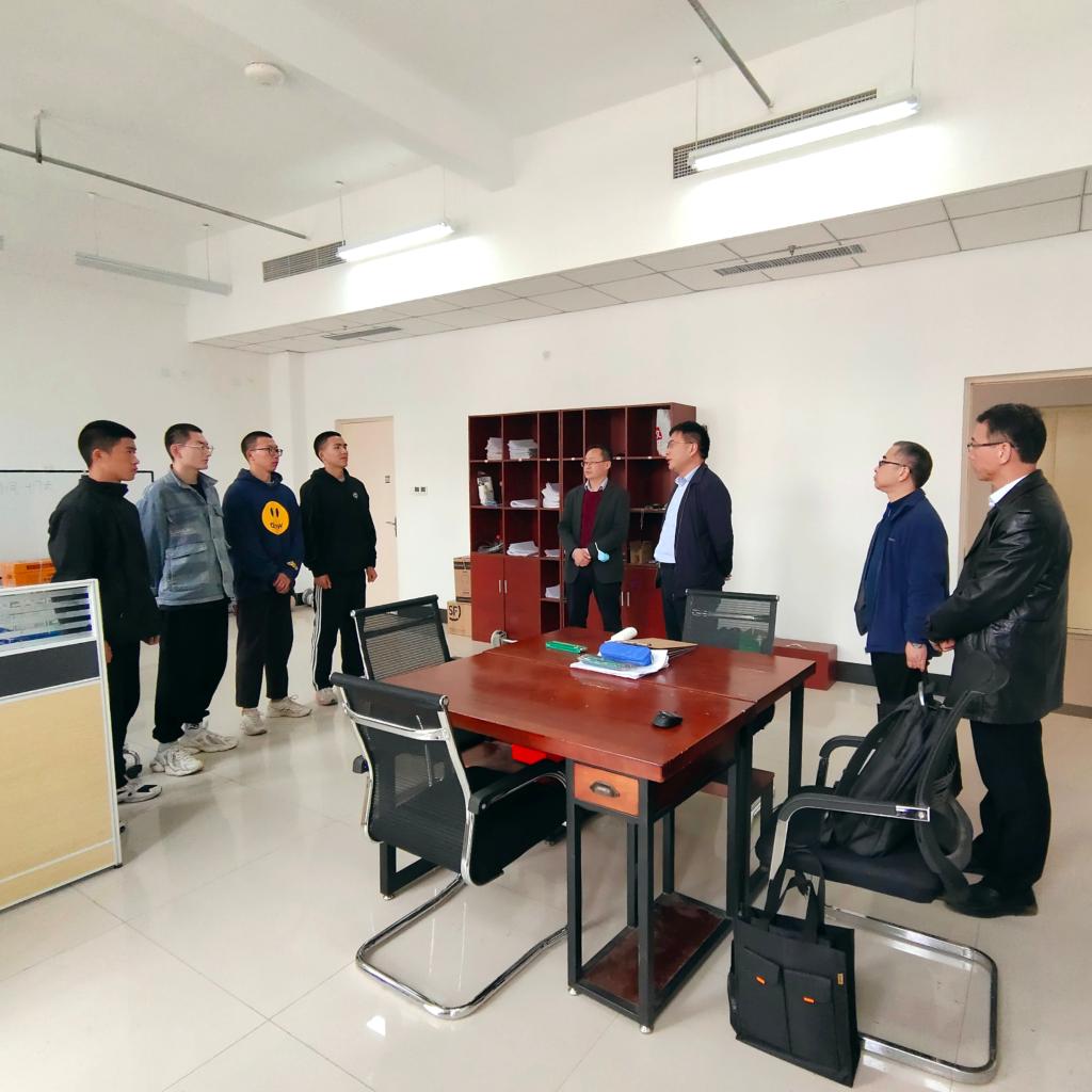 谈球吧体育官网